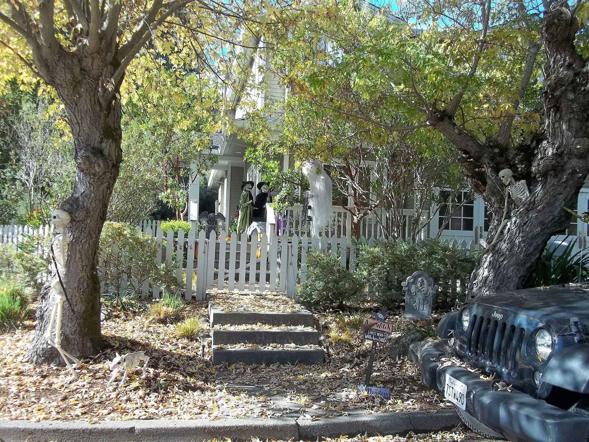 House porch decorated for Halloween